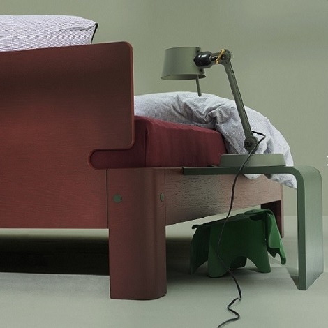 Auping Auronde hoofdbord frame Burgundy oak,aanhaak tafeltje,alu oogje forest green