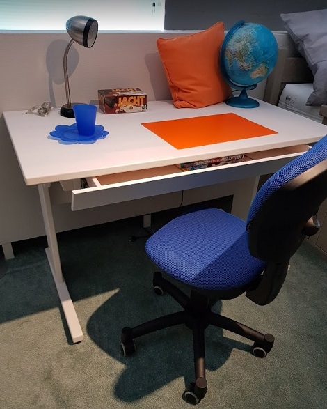 Bureau met lade,opruiming wit hout, lifetime, 120x66x70 cm.hoog