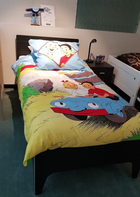 Bed opruiming, eenspersoons 90x210 cm, meddow, nachtkastje, twee laden zwart, antraciet